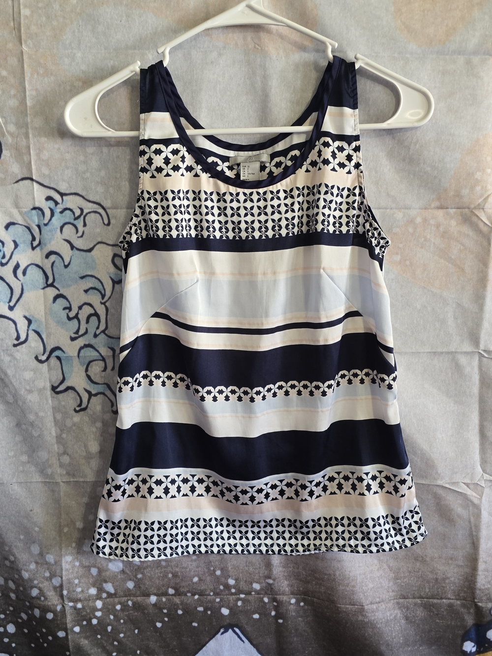 H&M Navy and White Floral-Geo Sleeveless Top